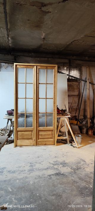 Puerta doble cristalera antigua