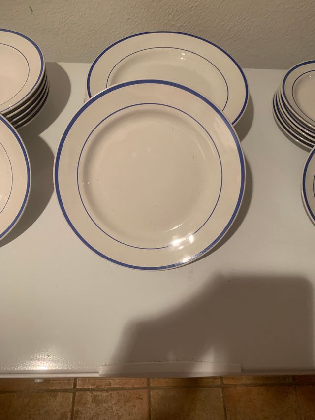 Servizio piatti piani, fondi e piccoli nuovi