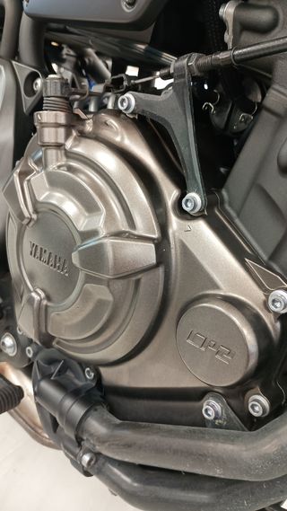 Yamaha XSR 700 color 60 aniversario.