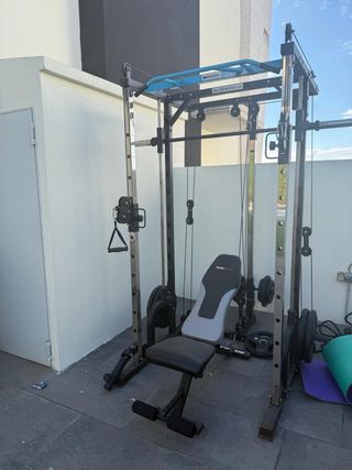 Máquina de gimnasio multifunción