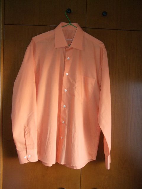 Camisa laranja manga comprida