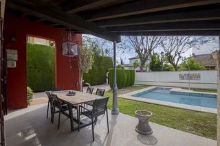 Chalet en alquiler en El Zaudín - Club de Golf en Bormujos