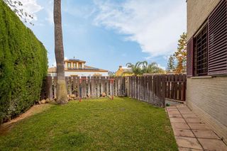 Chalet en alquiler en El Zaudín - Club de Golf en Bormujos