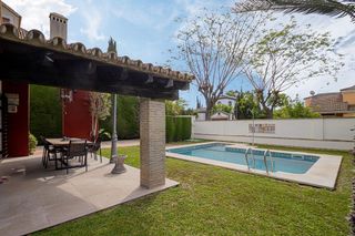 Chalet en alquiler en El Zaudín - Club de Golf en Bormujos