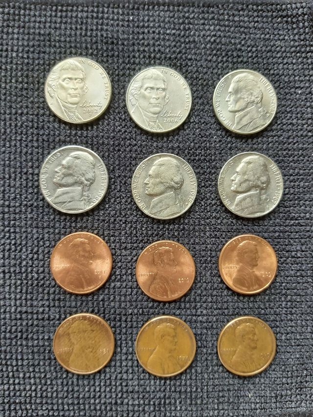 Lote 2:  12 monedas antiguas USA: 5 y 1 cen