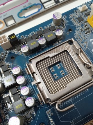 PLACA BASE GIGABYTE