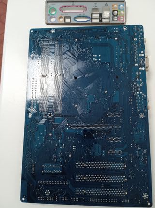 PLACA BASE GIGABYTE