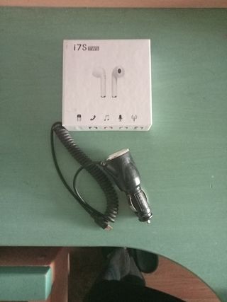 Cargador móvil para coche y auriculares inalámbric