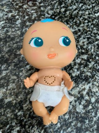 Bebé Llorón con traje de conejo y chupete