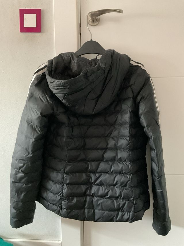 Abrigo acolchado Adidas negro