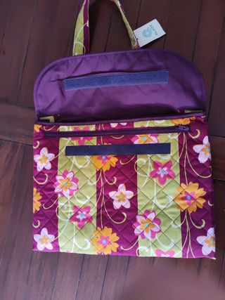 Estuche grande floral hecho a mano.