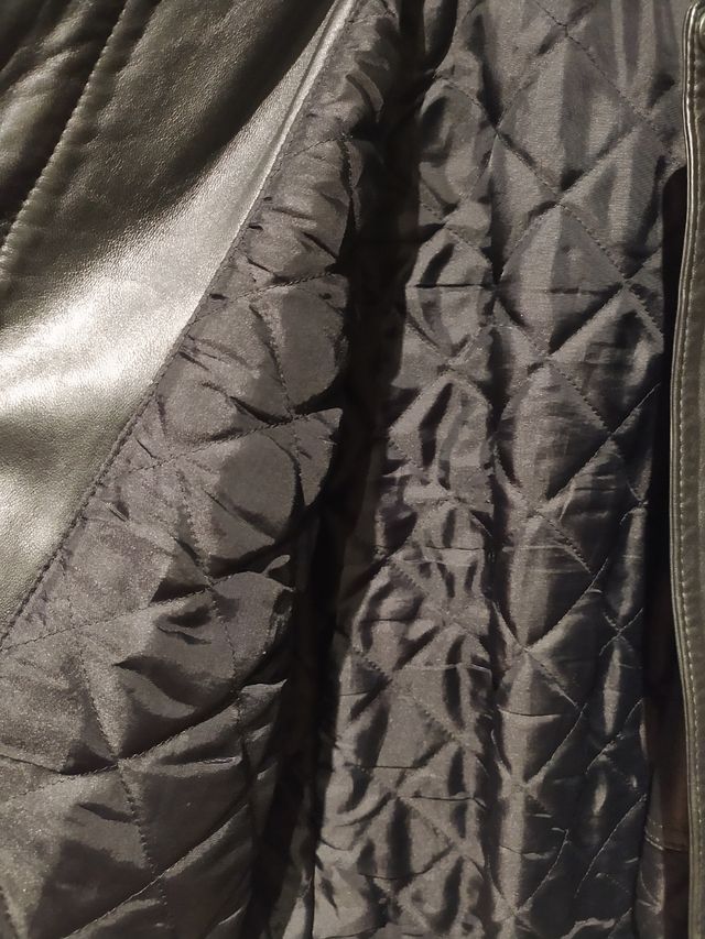 Chaqueta de cuero negra