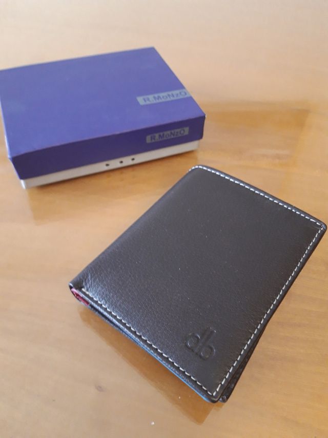 Cartera DB Piel Marrón Hecha a Mano Nueva