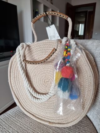 Bolso de mano nuevo con forro y abalorios