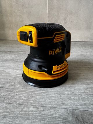 Lijadora DeWalt 18V DCW210N B 