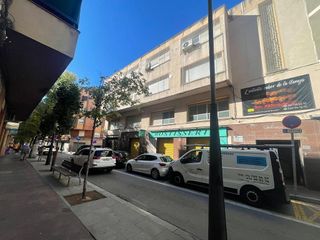 Local comercial en alquiler en Centre - Eixample – Can Llobet – Can Serra en Barbera del Vallès