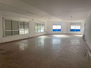 Local comercial en alquiler en Centre - Eixample – Can Llobet – Can Serra en Barbera del Vallès