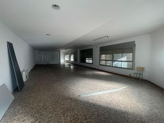 Local comercial en alquiler en Centre - Eixample – Can Llobet – Can Serra en Barbera del Vallès