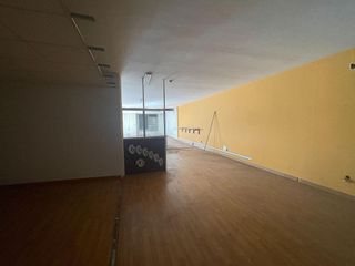 Local comercial en alquiler en Centre - Eixample – Can Llobet – Can Serra en Barbera del Vallès