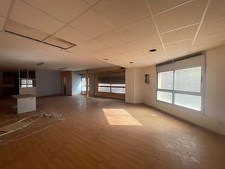Local comercial en alquiler en Centre - Eixample – Can Llobet – Can Serra en Barbera del Vallès