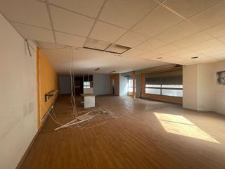 Local comercial en alquiler en Centre - Eixample – Can Llobet – Can Serra en Barbera del Vallès