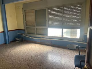 Local comercial en alquiler en Centre - Eixample – Can Llobet – Can Serra en Barbera del Vallès