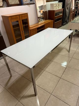 Mesa de comedor cristal y metal