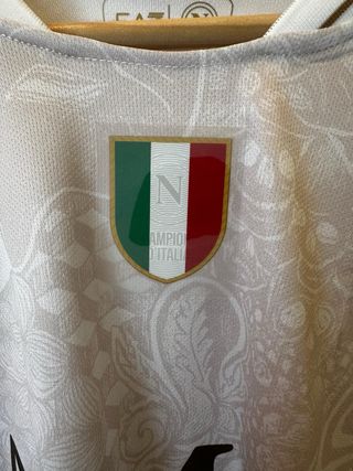 Camiseta Napoli EA7 Blanca y Dorada