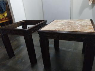 Mesitas auxiliares de madera y mármol