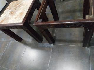 Mesitas auxiliares de madera y mármol