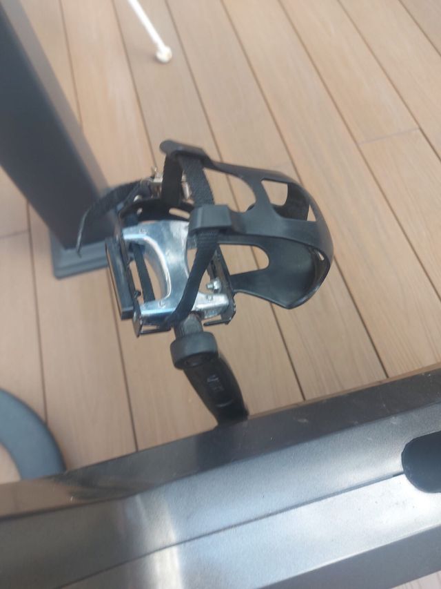 Bicicleta estática Salter Space Iron