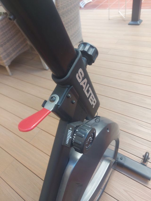 Bicicleta estática Salter Space Iron