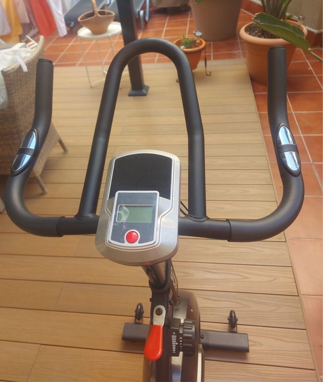 Bicicleta estática Salter Space Iron