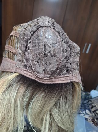 Peluca rubia sintética