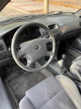 Toyota Corolla 2000