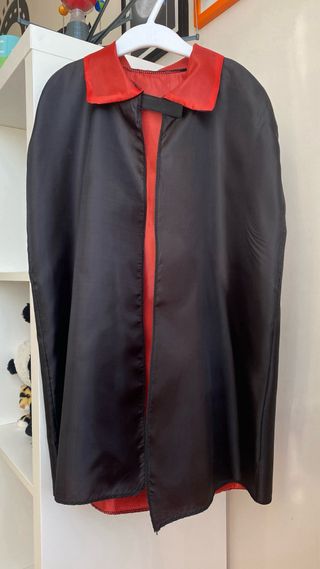 Disfraz “Capa de vampiro”