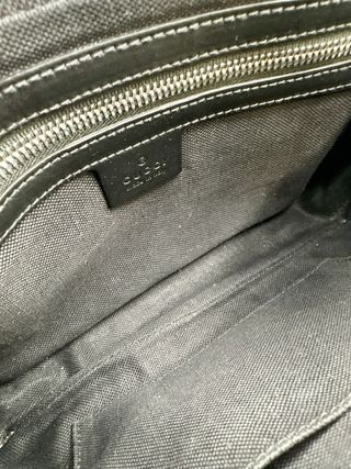 Riñonera Gucci Negra y Gris