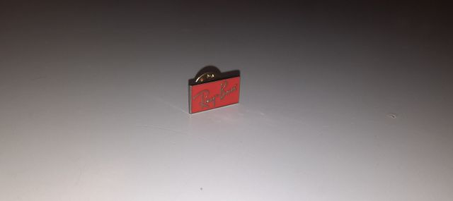 Spilla Originale Ray-Ban - Logo Rosso Smaltato -