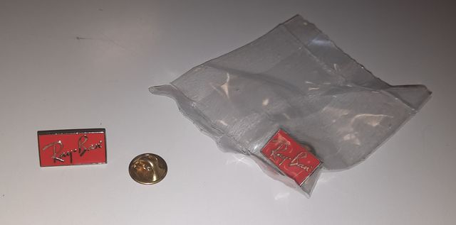 Spilla Originale Ray-Ban - Logo Rosso Smaltato -