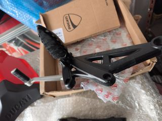 Estriberas Ducati Diavel