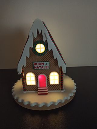 Casetta Natalizia con Luci 3D