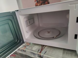 Microondas Grill 20L - Como Nuevo