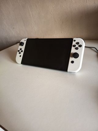 Nintendo Switch OLED Blanca en perfecto eatado