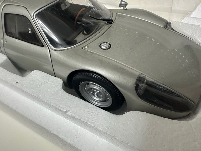 Minichamps Porsche 904 GTS 1:18