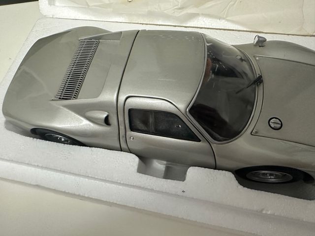 Minichamps Porsche 904 GTS 1:18