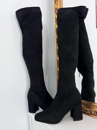 Botas altas negras