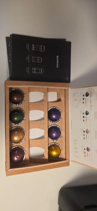 Cafetera Nespresso Vertuo Pop Naranja