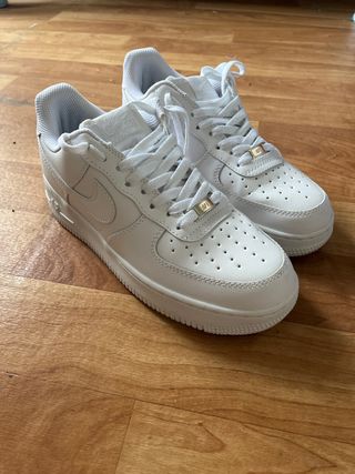 Lote 2 pares zapatillas Nike Air Force 1 blancas