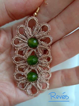Pendientes hechos a mano oro y verde