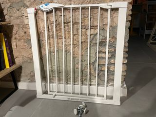 Barrera de seguridad Lindam Munchkin 76-82 cm. 